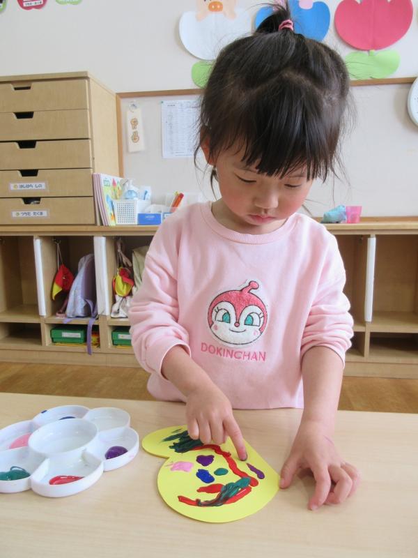 [ちょうちょ、つくったよ～」にじ組（3歳…